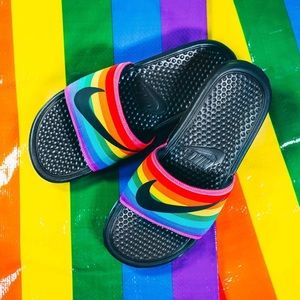 be true nike slides